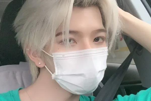 七鹤大人辟谣鸭嘴兽传闻摘下口罩力证颜值粉丝勉强及格