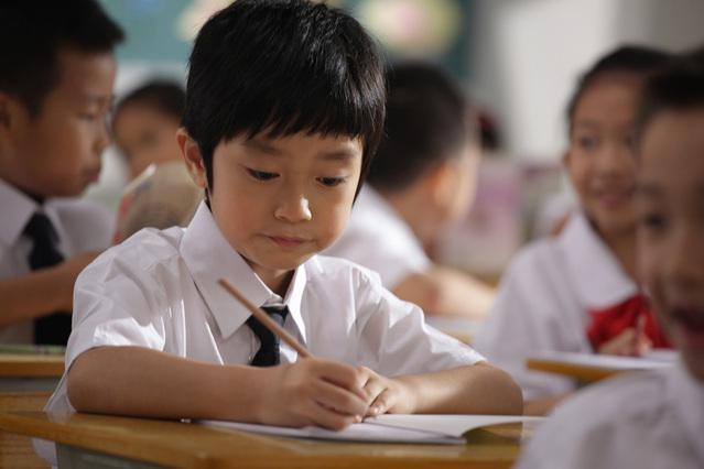 儿子考试又得99分回家宝妈正想发脾气看清题目后沉默了