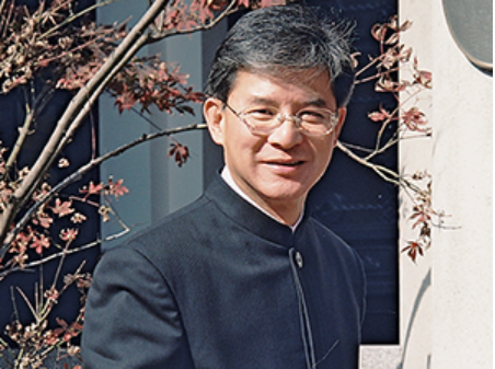 60岁娶港姐朱玲玲,儿子一生气放弃百亿家产,女儿成接班人?