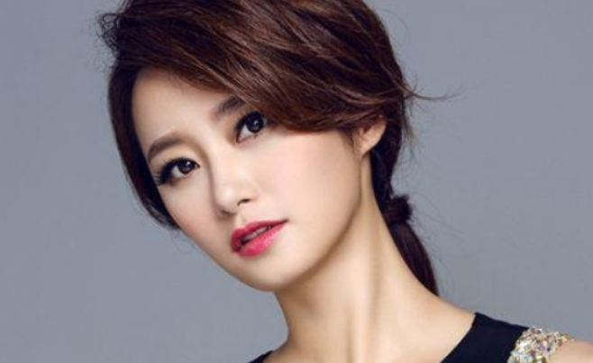 众所周知,赵小乔的求子之路可以说十分坎坷,她曾经自