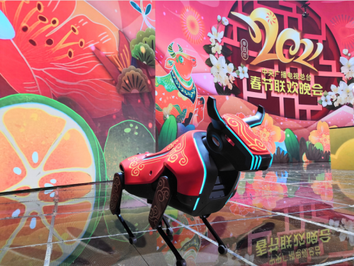 优必选科技又双叒叕上春晚拓荒牛展示硬核科技创新力量