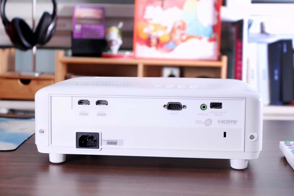 外观更时尚,游戏低延迟,优派px701-4k投影机开箱图赏_腾讯新闻