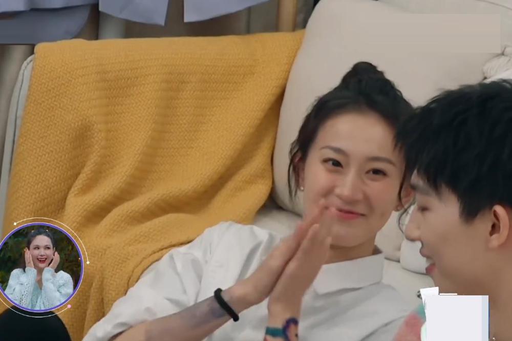 女儿3于家翊邀请张豆豆去他家约会准备的礼物寓意太浪漫