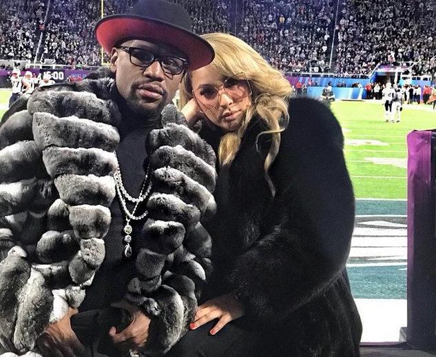 拳王梅威瑟44岁生日聚会,花式炫富土豪味十足,刚与新女友订婚