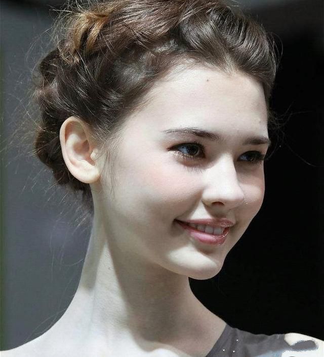 为何俄罗斯女孩非常美,但体味却非常重?今天终于知道答案了_腾讯新闻