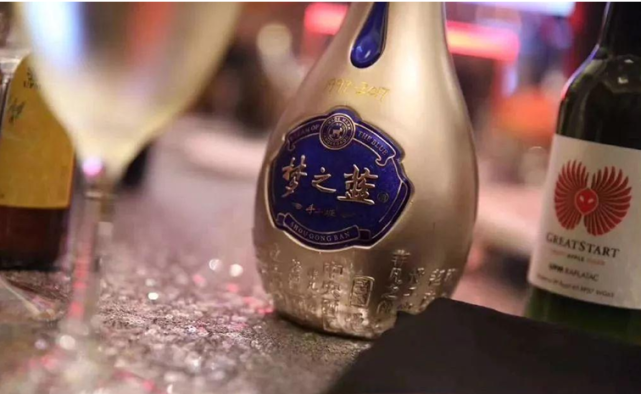 洋河梦之蓝·手工班酿造工艺千年流传,品质上佳|梦之蓝|洋河|白酒