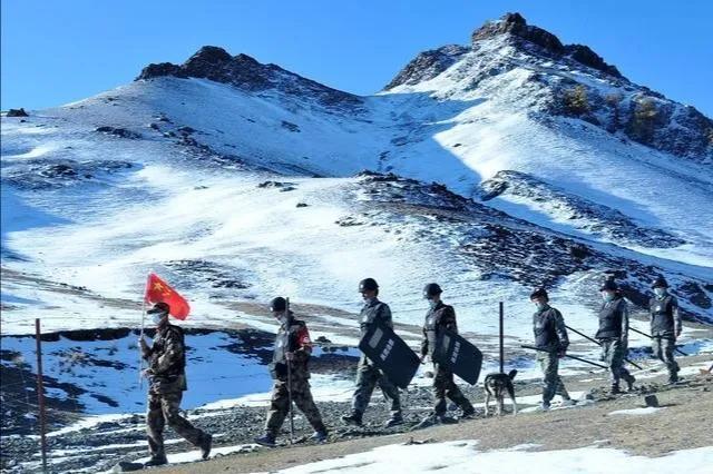 英雄团长祁发宝:18岁因家庭困难读不起大学,后以军