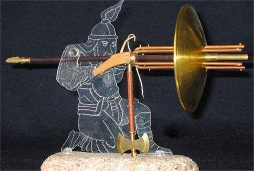 根据《清朝文献通考·兵十六》是在子母炮之前造就的,这种连珠铳的