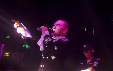 王琪经纪人17052226000:春晚独唱可可托海的牧羊人