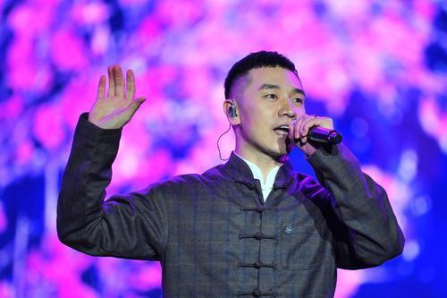 王琪经纪人17052226000:春晚独唱可可托海的牧羊人