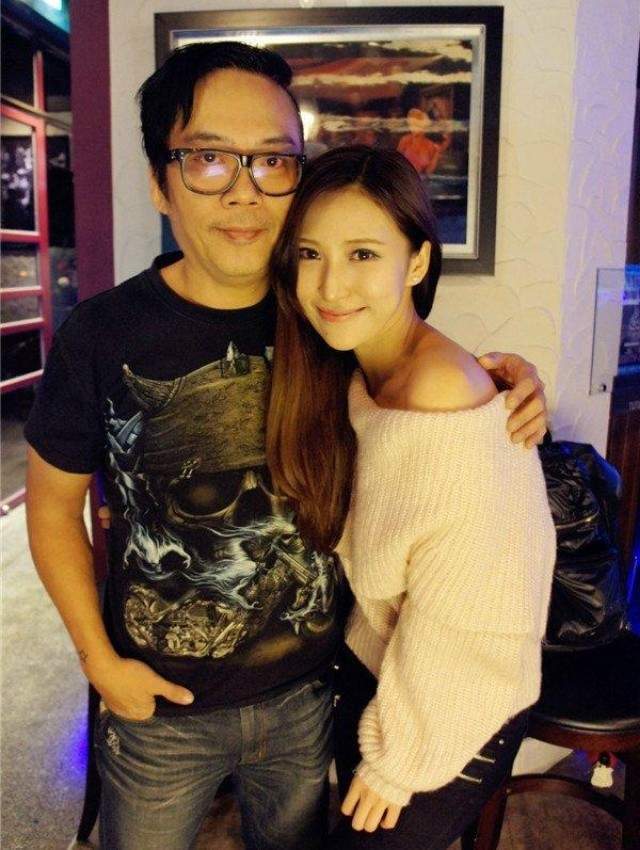 黄绮珊前夫再当爸小22岁娇妻开心报喜怀男胎比继女只大8岁