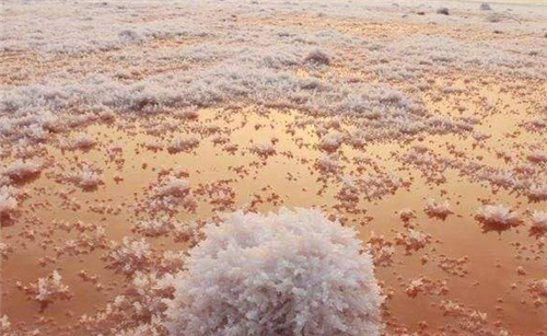 然而硝石制冰的手段,在外旅行的时候,却依旧可以用到.