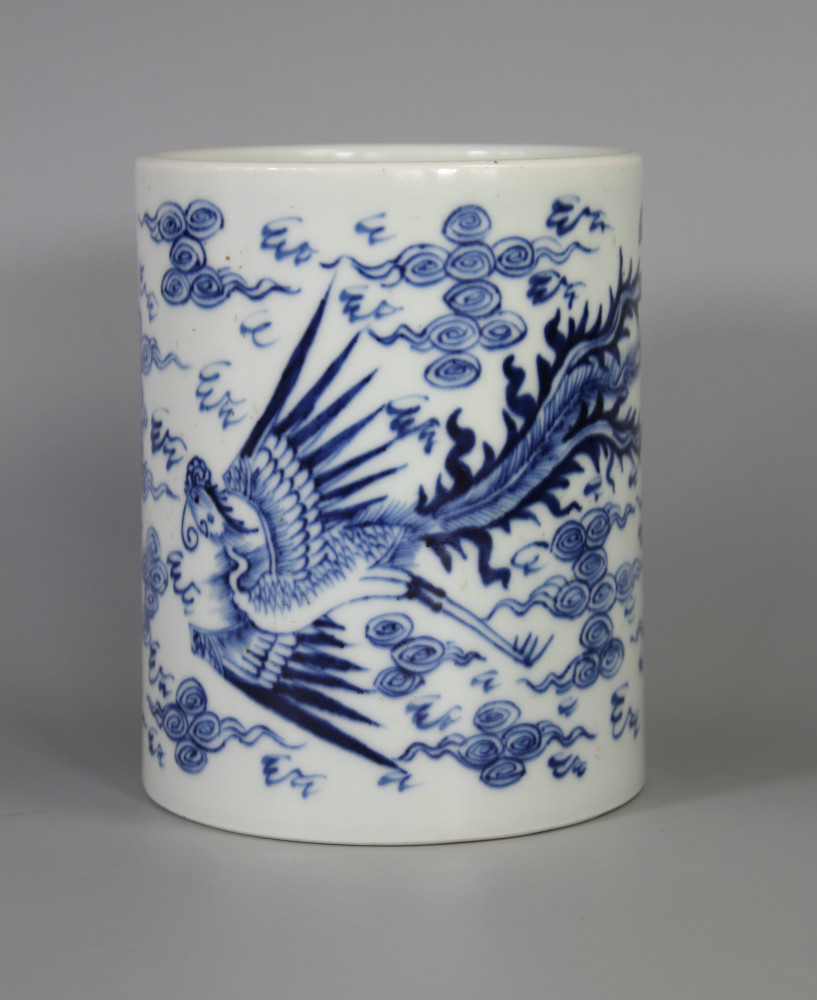 雍正铁线描青花龙凤呈祥笔筒