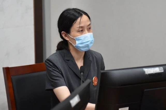 全国优秀法官邹丹脚下沾着泥土心中怀着人民