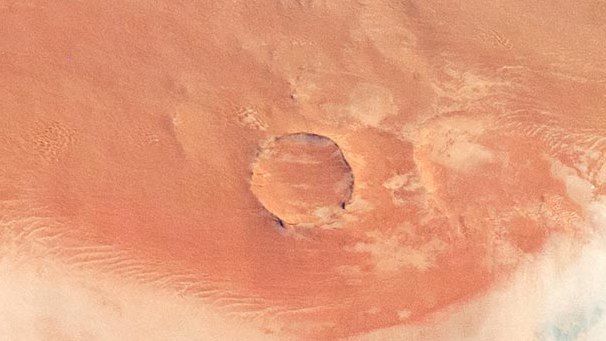 火星|宇航员意外拍到一张照片，触目惊心似来自火星，人类真的该反思了