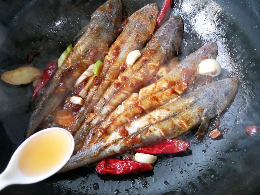 酱焖辫子鱼最正宗的做法,传统的味道,就是不一样