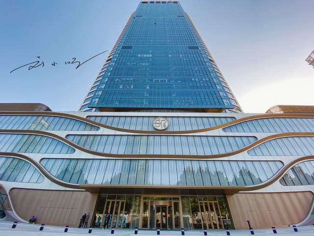 北京这家高档商场太特别内部如同科幻世界游客却说用力过猛