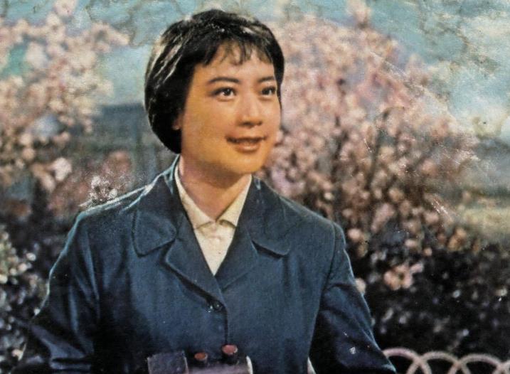 左大玢曾被游客跪拜演观音时怪事不断从此皈依佛门