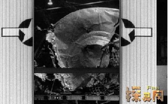 揭秘1947年飞碟坠毁事件真相外星人被俘虏惨遭解剖