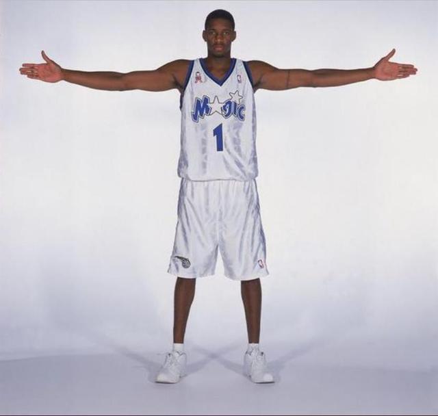 麦迪天赋这么好,在选秀时也仅排第九顺位,那当年的状元,榜眼,探花是谁