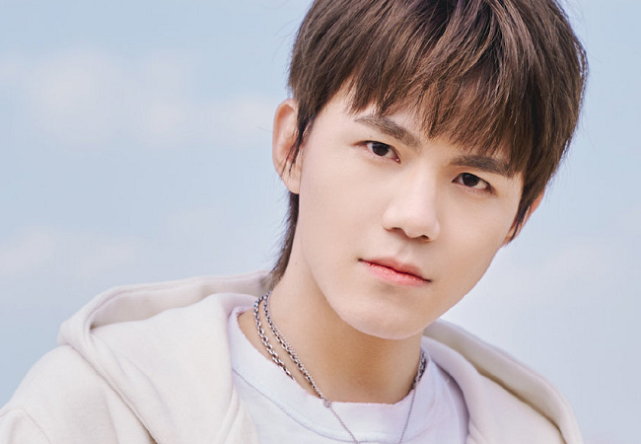 诺言参加《创造营》被喷上热搜,黑历史被网友扒出,回去打你的游戏吧