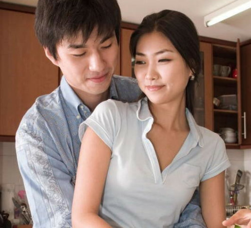 男人,请好好呵护爱你的女人!