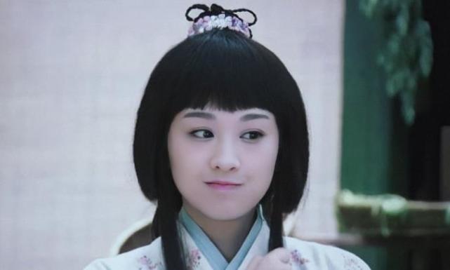 天天有喜中的白梅瑛为什么有刘海看到她没刘海倒吸一口凉气