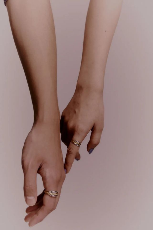 不同的手,一样的爱 hand in hand