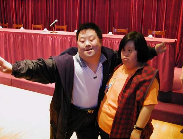 还记得天才指挥家舟舟吗光环褪去后他的现状如何
