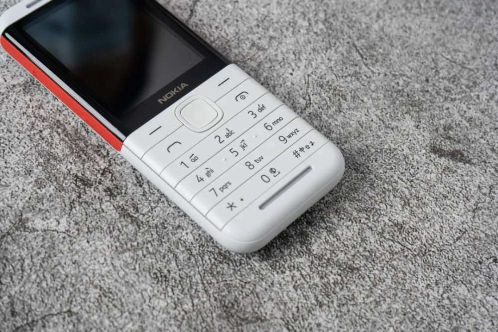 细数诺基亚经典复刻手机:依旧是那个味道,只是时代变了