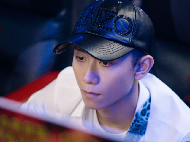 过年期间,张一山有幸出演到了宋小宝执导的电影《发财日记》当中.