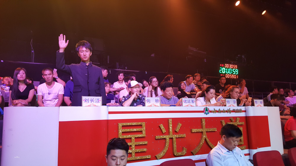 范家发说不清带走儿子的老板刘长江到底是什么样的人.