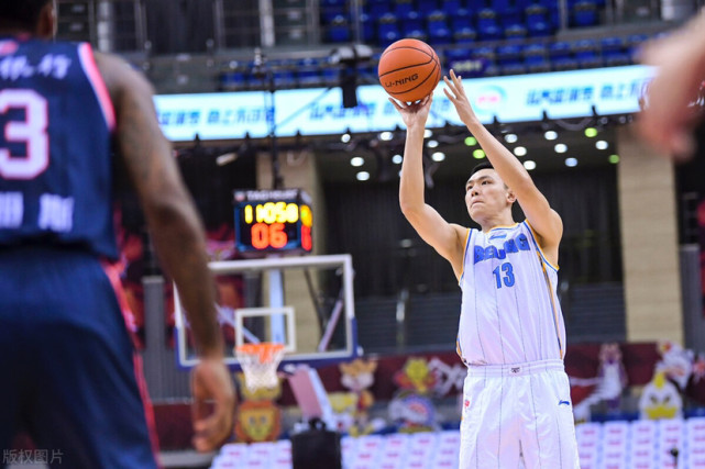 罗凯文,王俊杰,马泳,邹雨宸签约后,北京北控又引进了前八一队队员满江