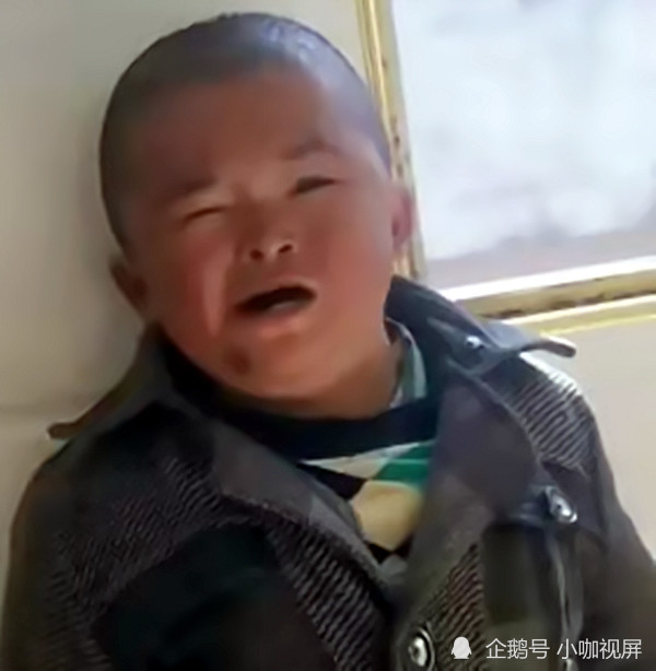 网红"小马云"回家了!没有美女保姆陪伴,黑得像"小泥鳅"