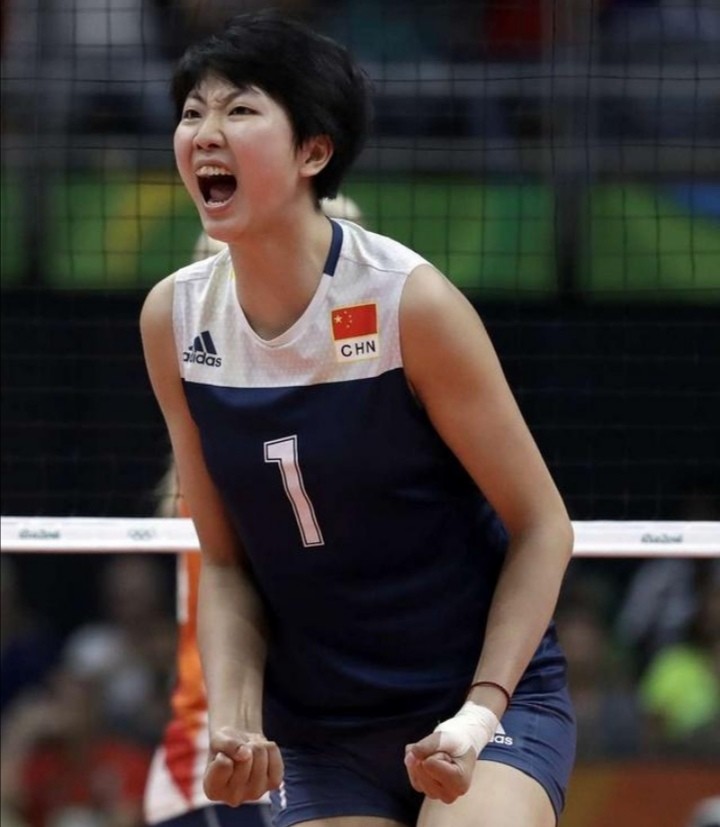 杨艺改打自由人天津女排阵容基本出炉只看她俩来不来