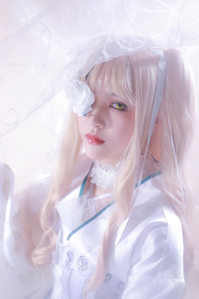 蔷薇少女雪华绮晶cosplay我会换装成任何一个人偶
