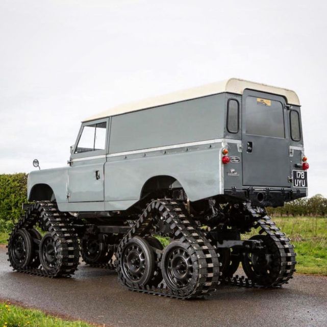 1958年的路虎越野车履带式设计使其成为越野王者之一
