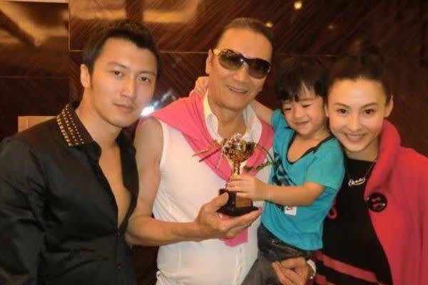 张柏芝要求给儿子改姓,谢贤谢霆锋父子齐发声,回应简直太无情!