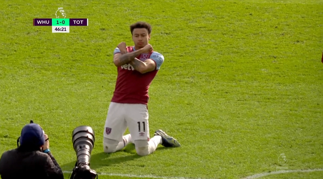 林加德滑跪 激情热舞疯狂庆祝!穆里尼奥脸色很难看