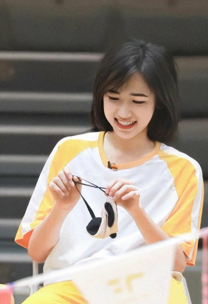 宋亚轩手机图片百变宋亚轩喜欢的样子他都有男扮女装太可了