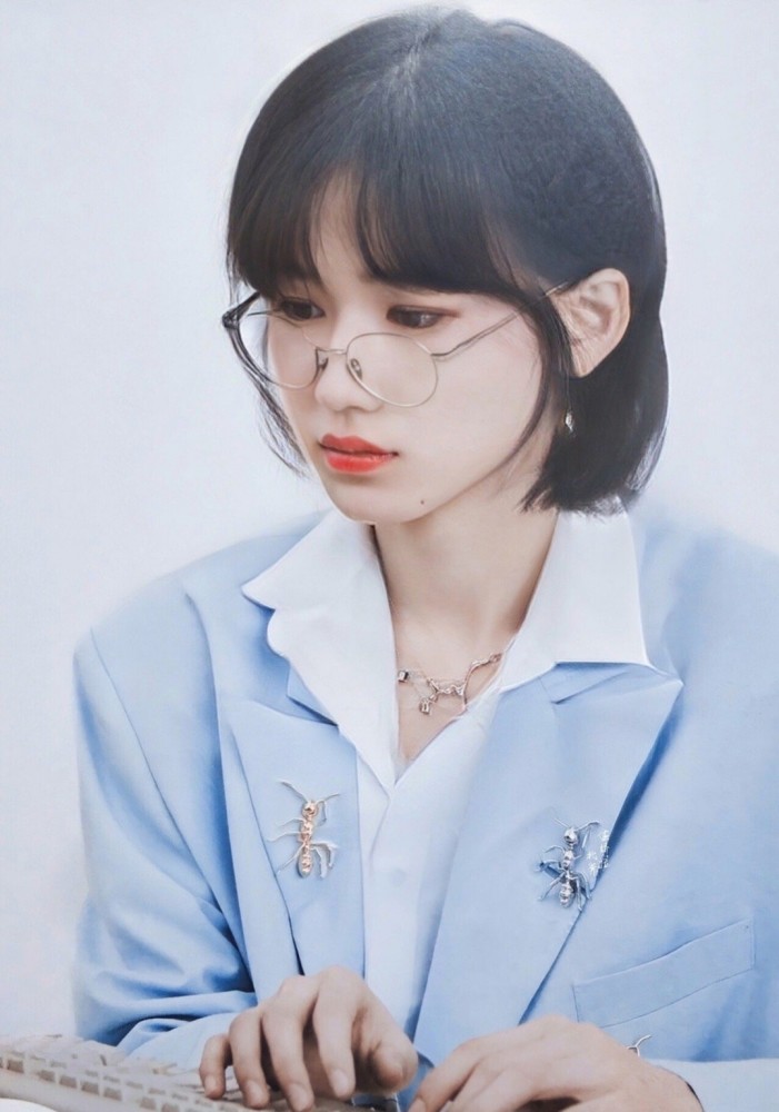 宋亚轩手机图片百变宋亚轩喜欢的样子他都有男扮女装太可了