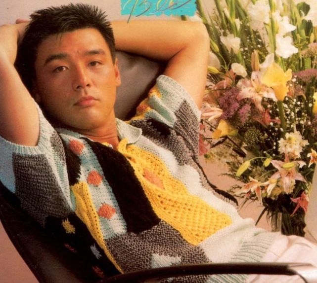 钟镇涛庆祝68岁生日,直言两个女儿是礼物,被网友吐槽不爱儿子