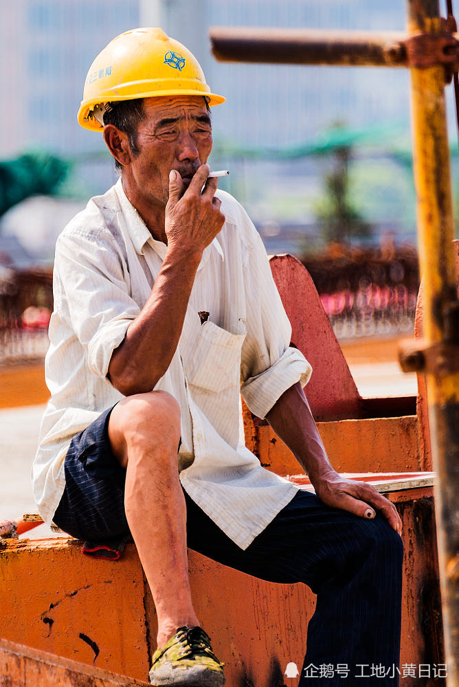 一个工地小伙的励志故事
