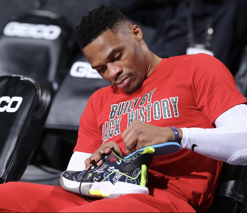 威少实装全新whynotzer04涂鸦配色