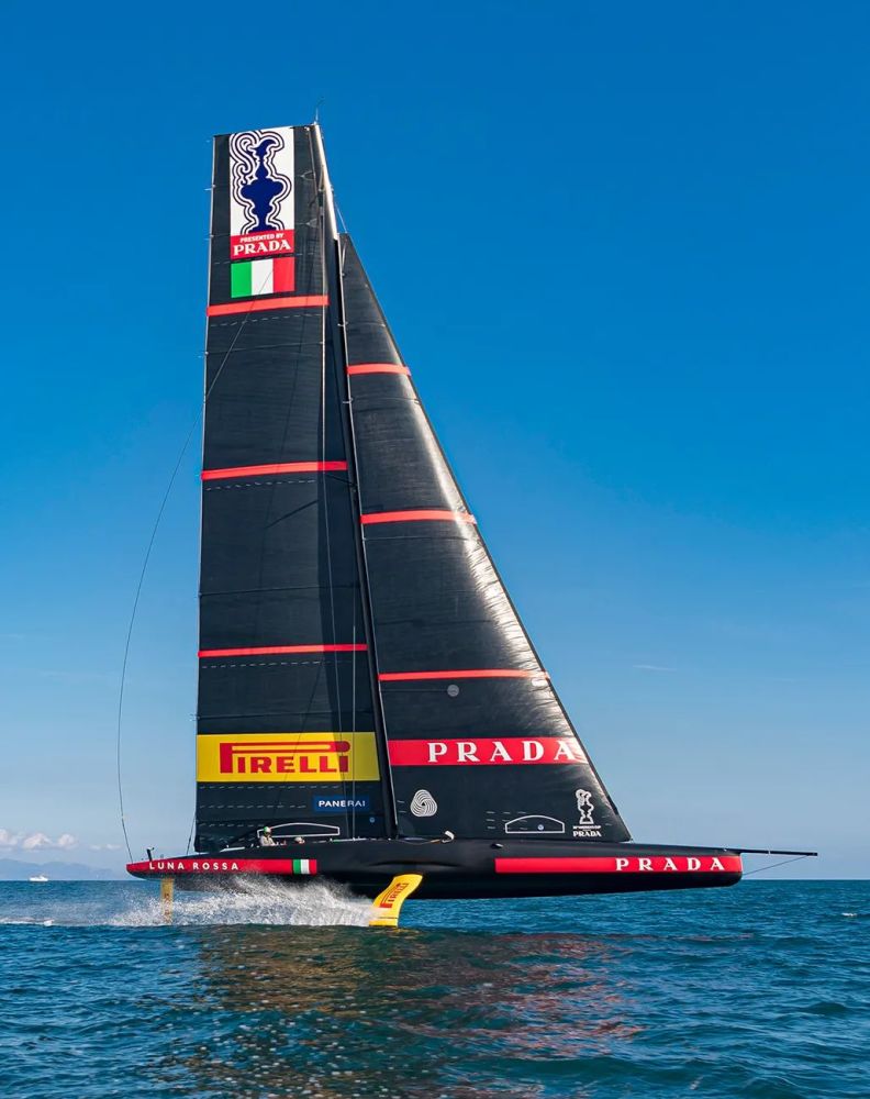 prada 赞助的美洲杯帆船赛创意公司 drum 的中国区业务负责人 iris