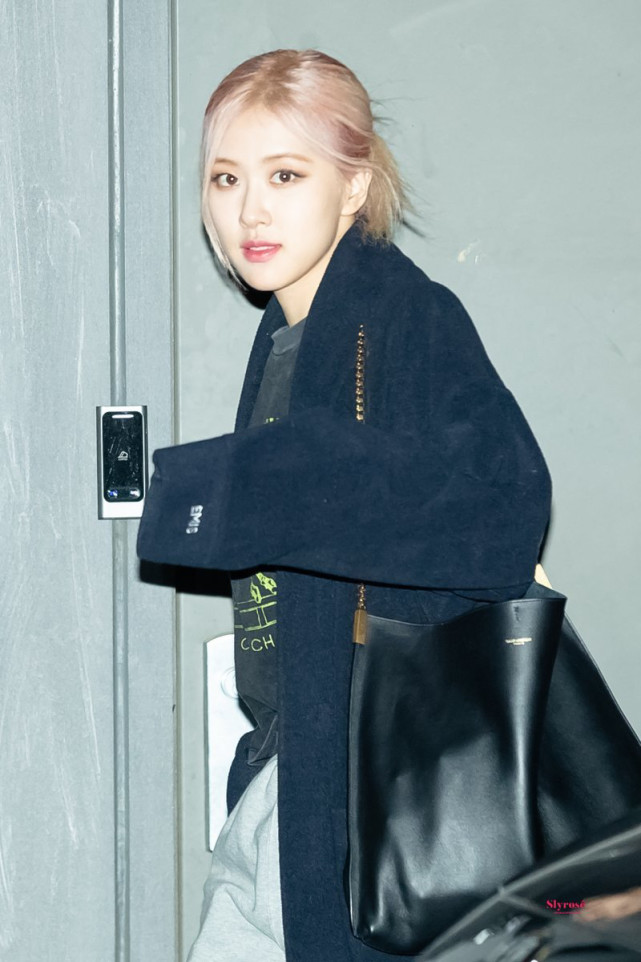 分享blackpink朴彩英图片澳洲野玫瑰