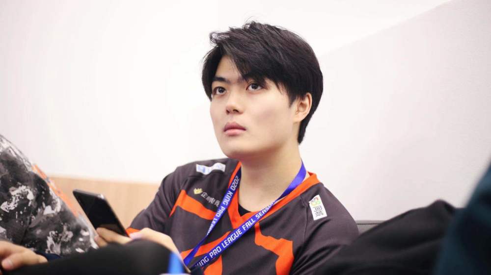 还是男女混合的火豹电竞,jio把月光的人卖光了_腾讯新闻