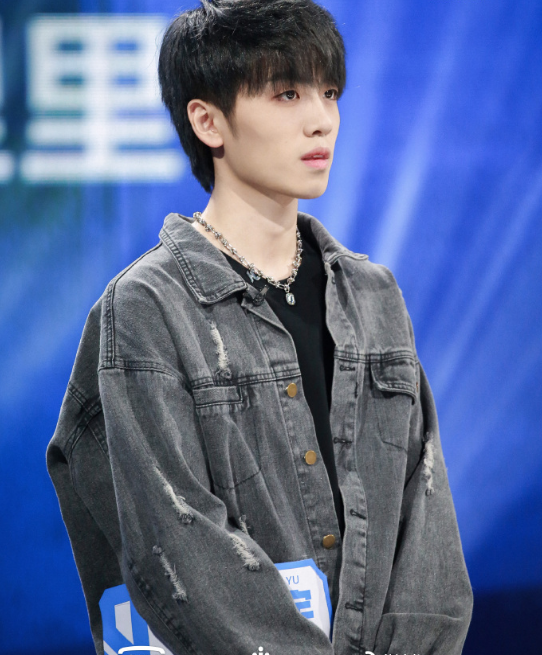 青3人气选手塌房被指感情生活乱粉丝后援会正面回应