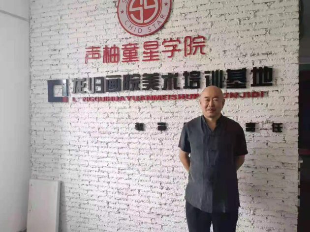 读罢王玉文大师的篆刻书法作品与丰富的人生阅历,我不由得对篆刻文化