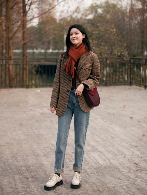 "文艺范"和春季更搭哦!气质满分的优雅穿搭,谁穿谁好看_腾讯新闻